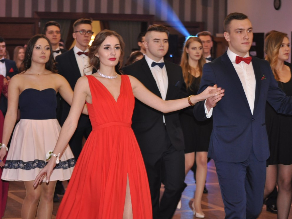 Studniówka I Liceum Ogólnokształcącego w Łowiczu - galeria zdjęć