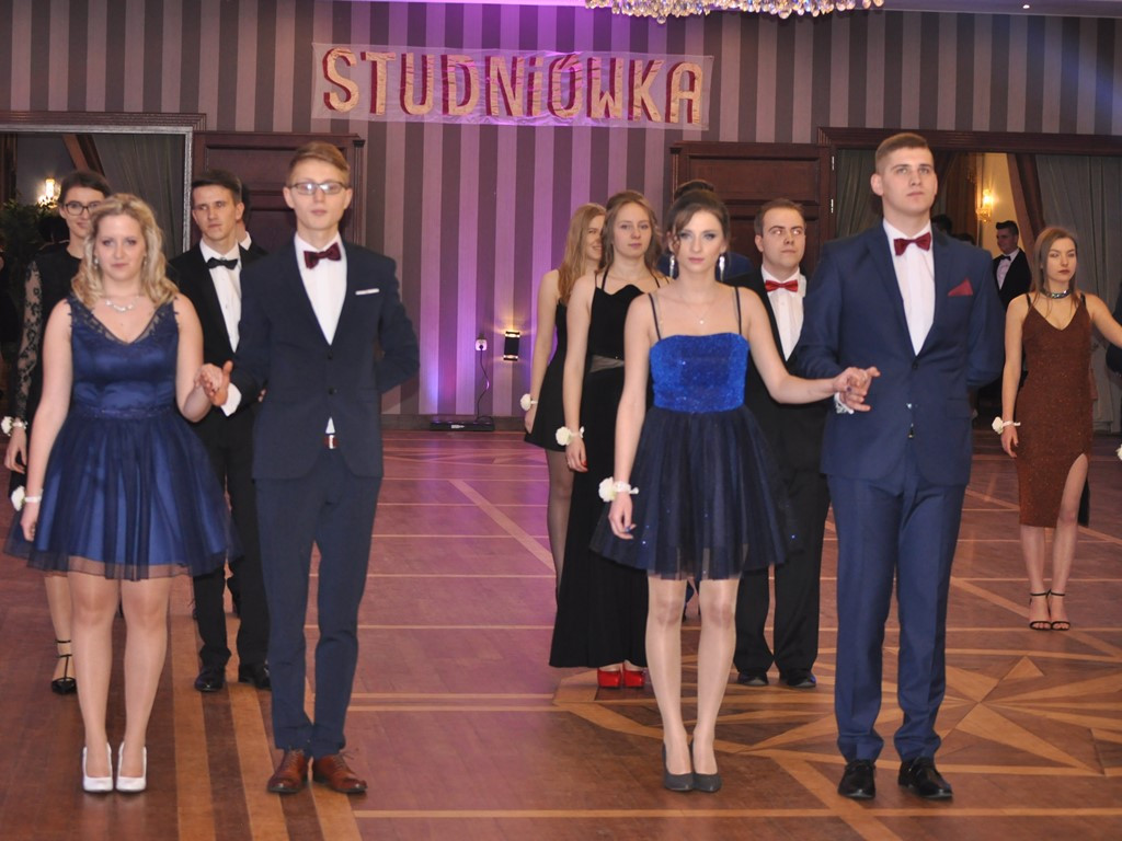Studniówka I Liceum Ogólnokształcącego w Łowiczu - galeria zdjęć