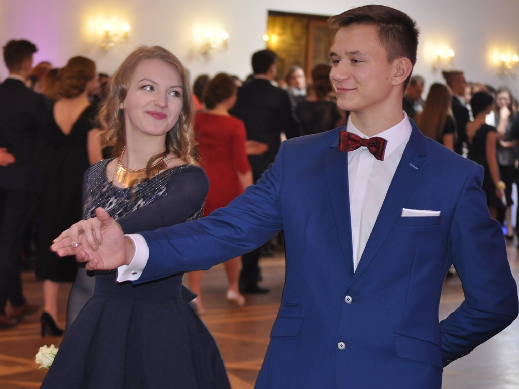 Studniówka I Liceum Ogólnokształcącego w Łowiczu - galeria zdjęć