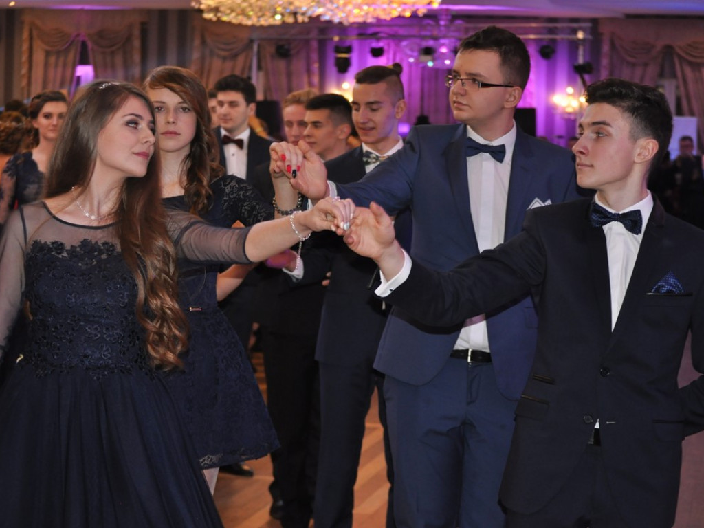 Studniówka I Liceum Ogólnokształcącego w Łowiczu - galeria zdjęć