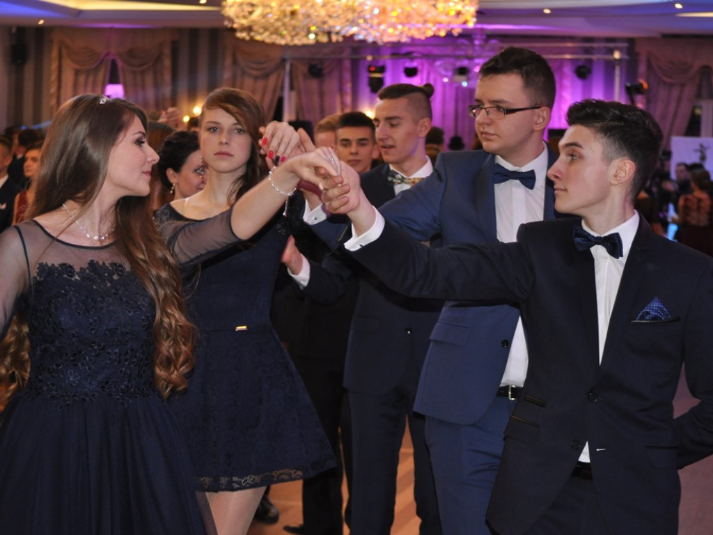 Studniówka I Liceum Ogólnokształcącego w Łowiczu - galeria zdjęć