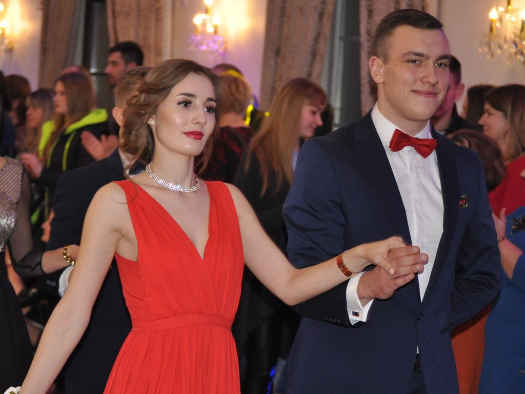 Studniówka I Liceum Ogólnokształcącego w Łowiczu - galeria zdjęć