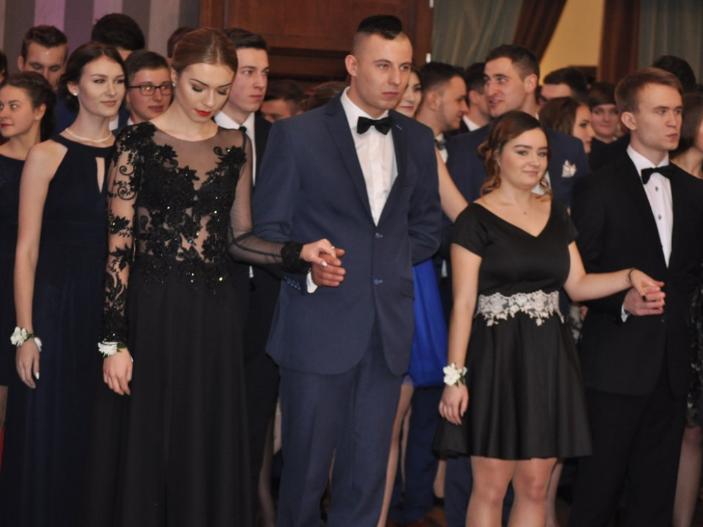 Studniówka I Liceum Ogólnokształcącego w Łowiczu - galeria zdjęć
