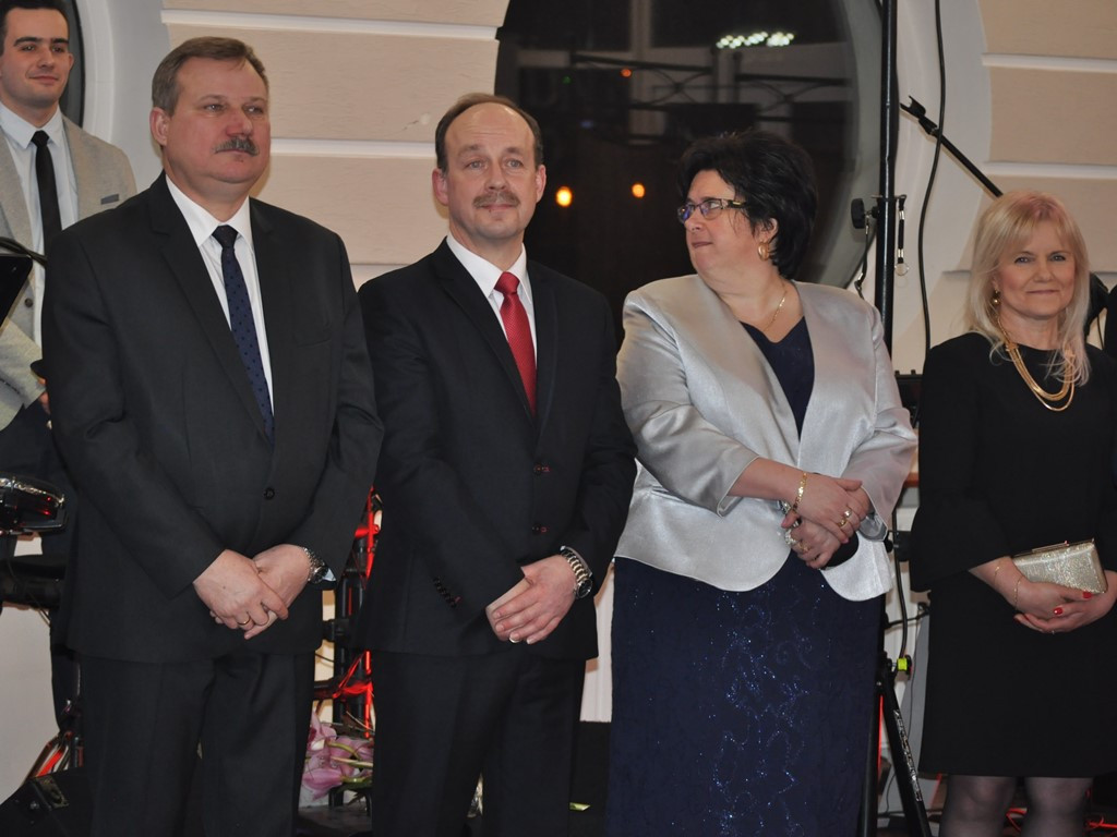 Uczniowie ZSP1 bawią się na Szkiełkach - zdjęcia