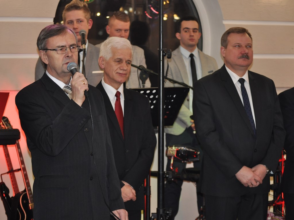 Uczniowie ZSP1 bawią się na Szkiełkach - zdjęcia