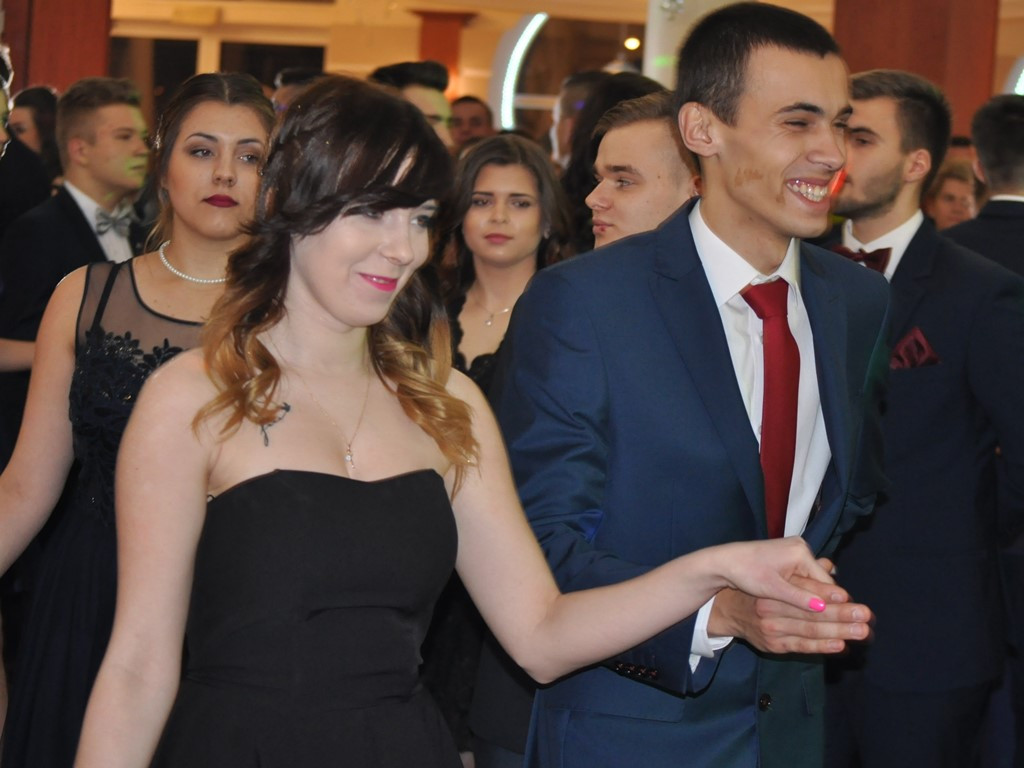 Uczniowie ZSP1 bawią się na Szkiełkach - zdjęcia