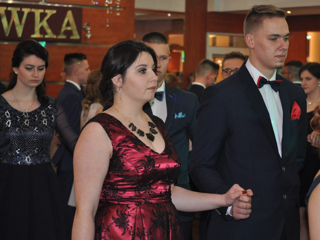 Uczniowie ZSP1 bawią się na Szkiełkach - zdjęcia