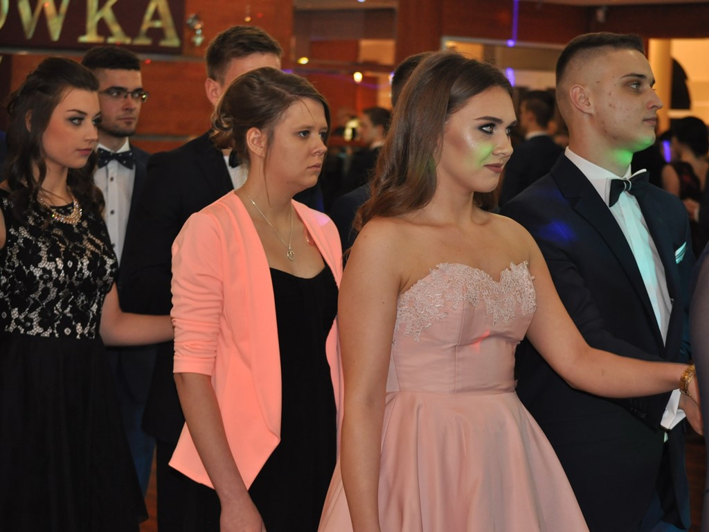 Uczniowie ZSP1 bawią się na Szkiełkach - zdjęcia
