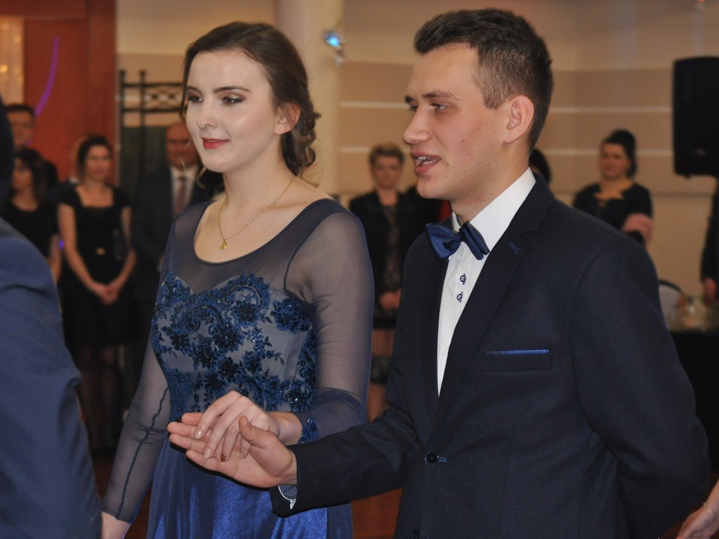 Uczniowie ZSP1 bawią się na Szkiełkach - zdjęcia
