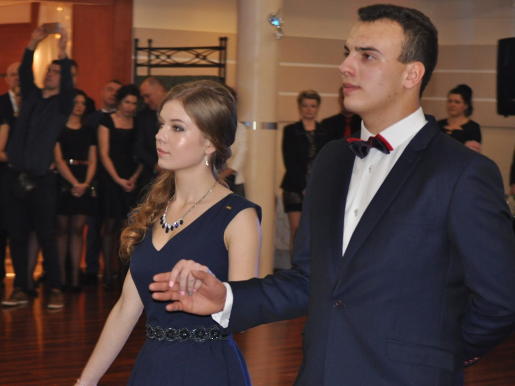 Uczniowie ZSP1 bawią się na Szkiełkach - zdjęcia