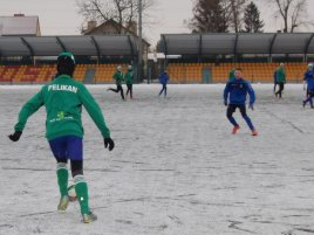 Pierwszy sparing Pelikana-2002 na remis