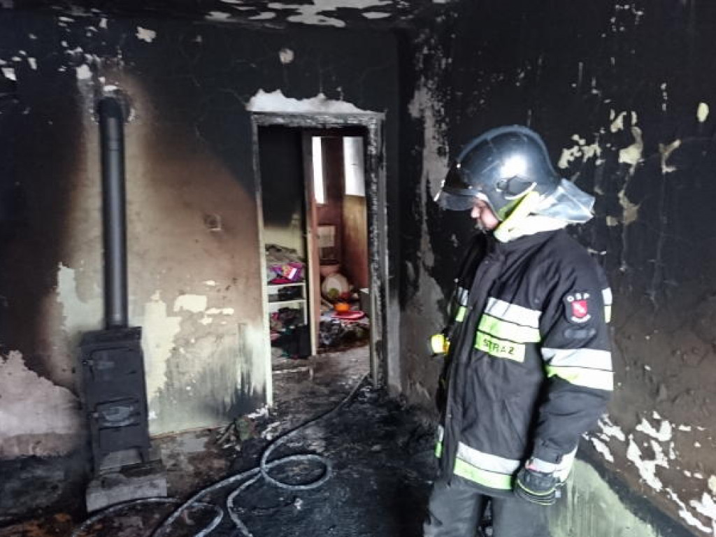 Groźny pożar mieszkania w Kurabce