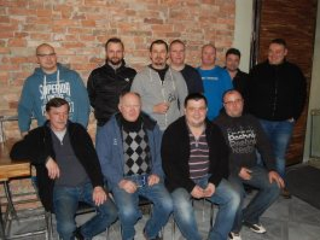 Chętnych do gry w darta nie brakowało