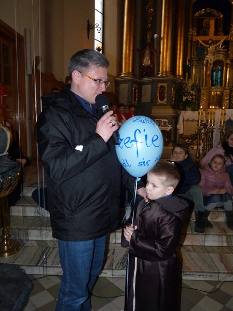 Przedszkolaki na Balu u Pana Jezusa