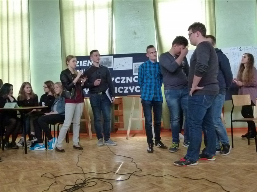 Dzień Nauk Matematyczno-Przyrodniczych w ZSLG w Głownie