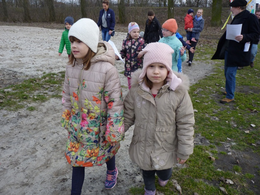 Akwarelki zatopiły kukiełkę zimy