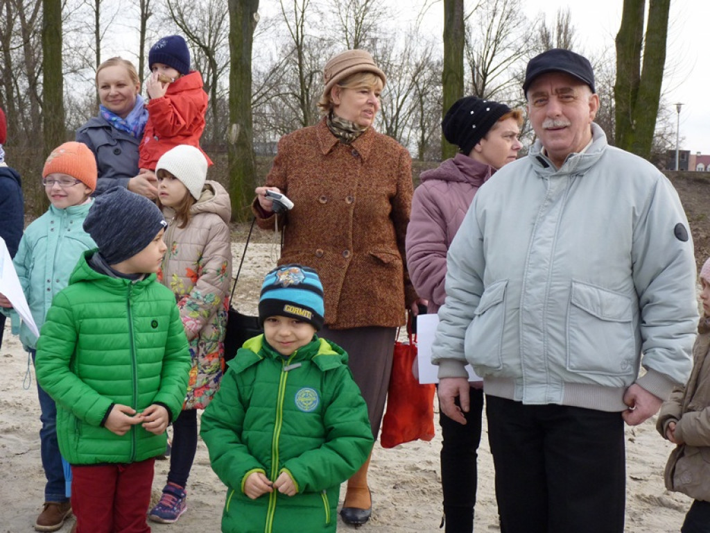Akwarelki zatopiły kukiełkę zimy