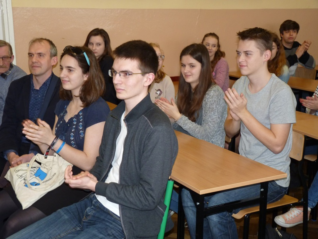 Wystawa i prelekcja o pocztówkach w I LO