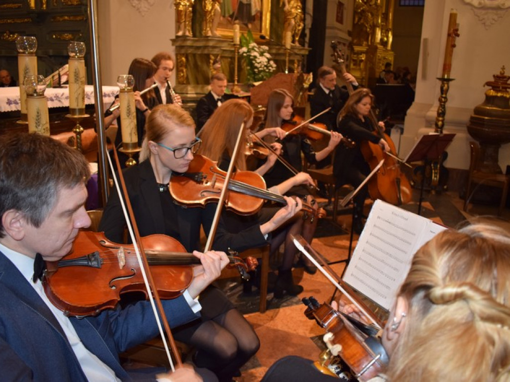 Barwny koncert na zwieńczenie diecezjalnego jubileuszu