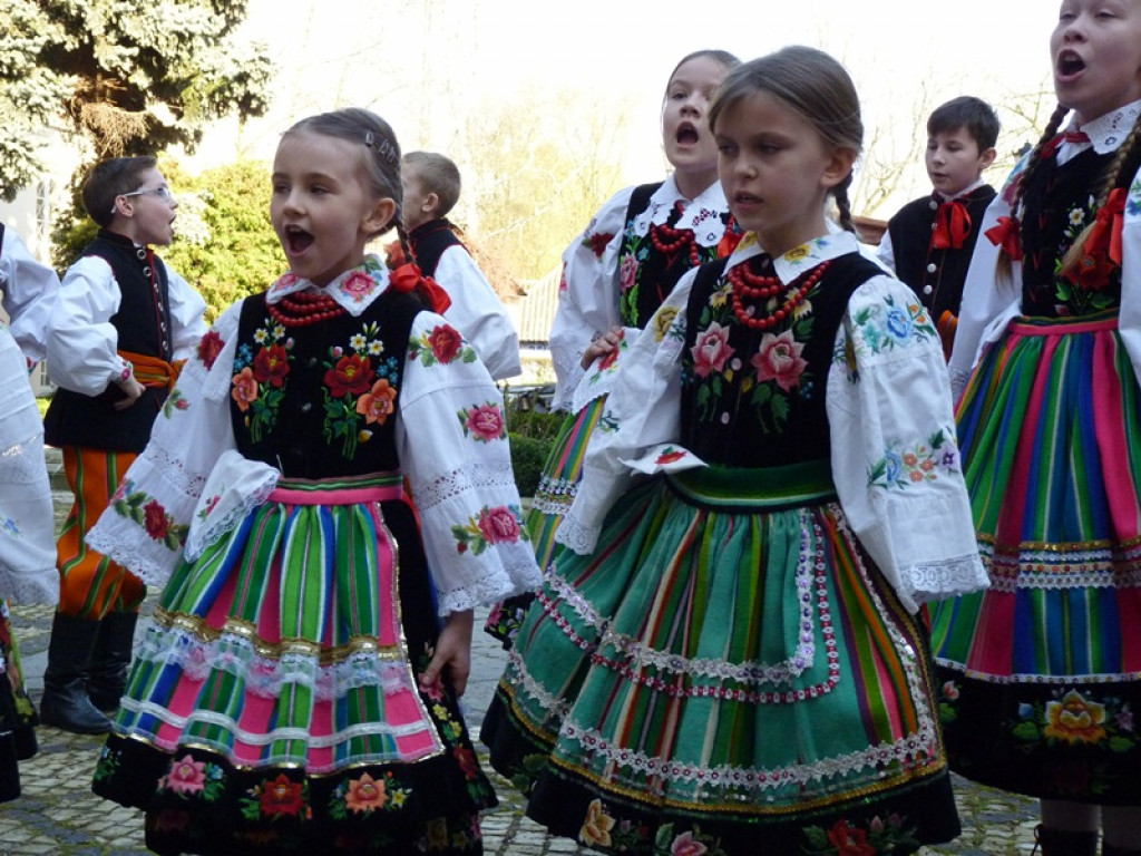 Łowickie zespoły ludowe w koncercie dla Agnieszki
