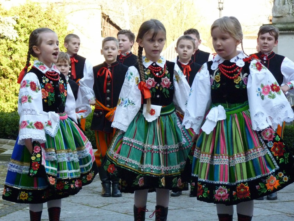 Łowickie zespoły ludowe w koncercie dla Agnieszki