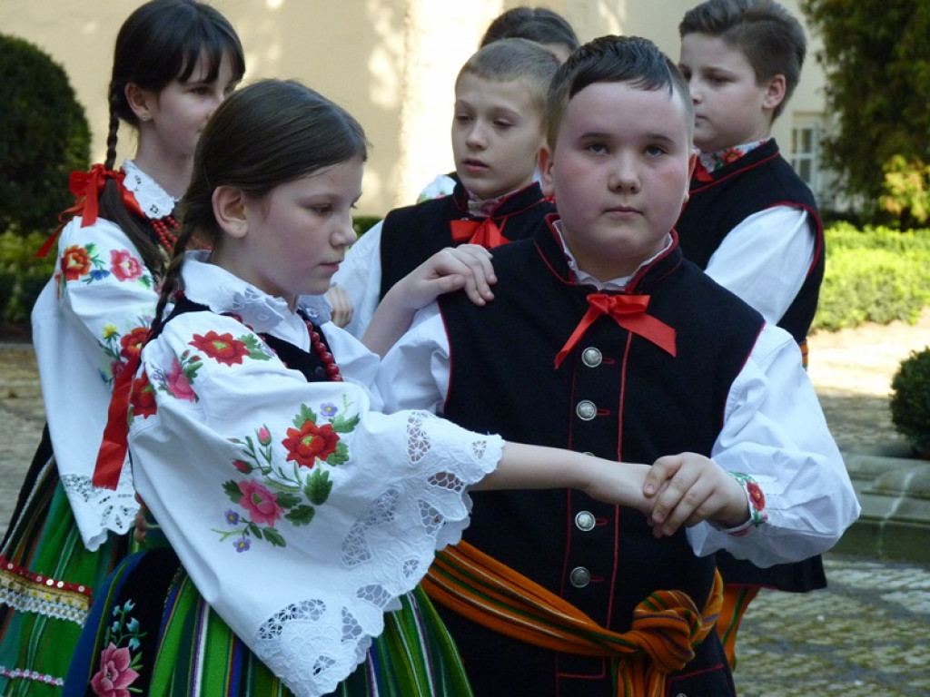 Łowickie zespoły ludowe w koncercie dla Agnieszki