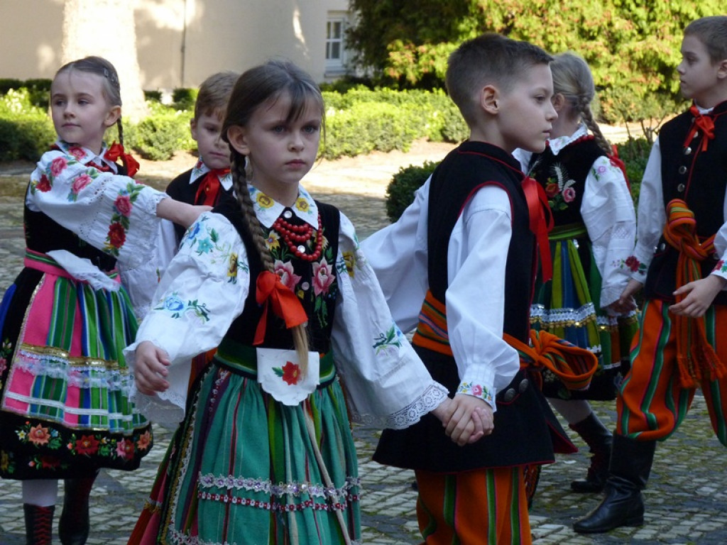 Łowickie zespoły ludowe w koncercie dla Agnieszki