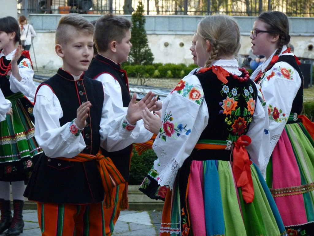 Łowickie zespoły ludowe w koncercie dla Agnieszki