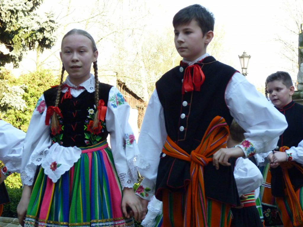 Łowickie zespoły ludowe w koncercie dla Agnieszki