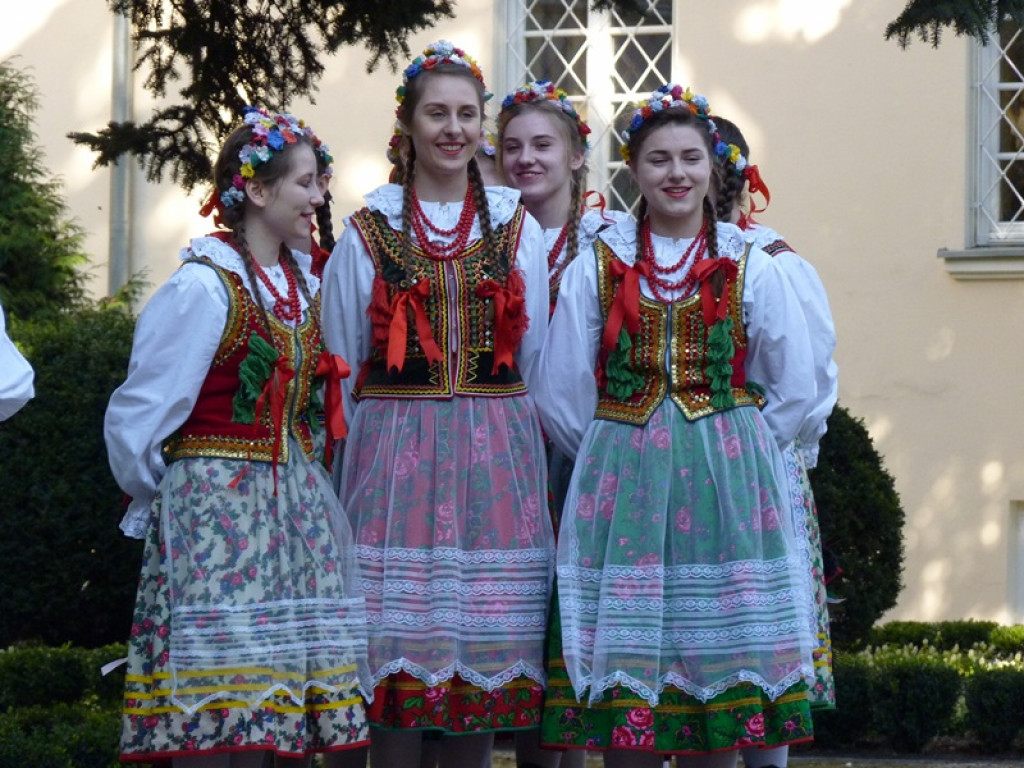 Łowickie zespoły ludowe w koncercie dla Agnieszki