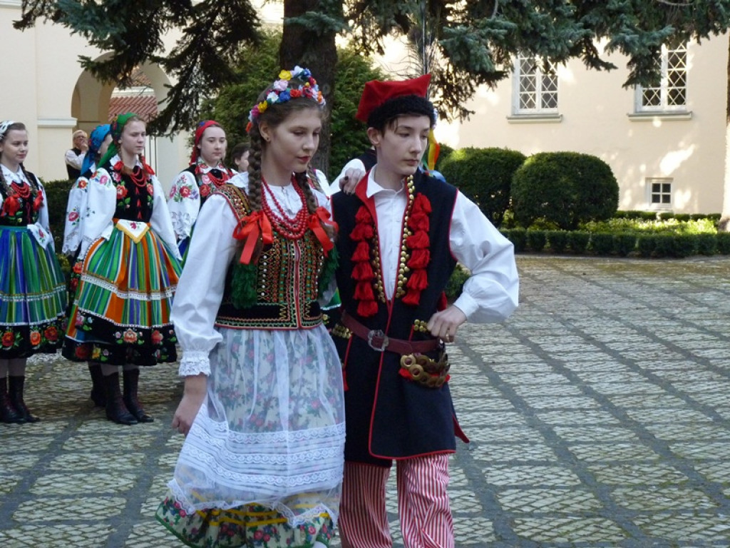 Łowickie zespoły ludowe w koncercie dla Agnieszki