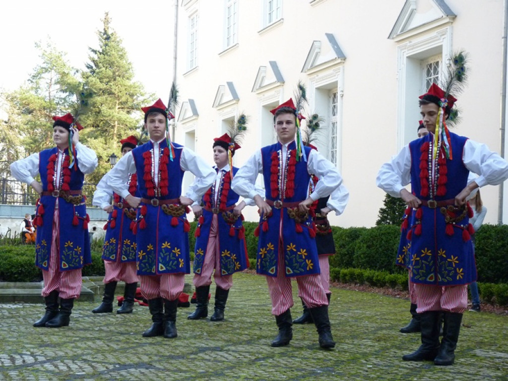 Łowickie zespoły ludowe w koncercie dla Agnieszki