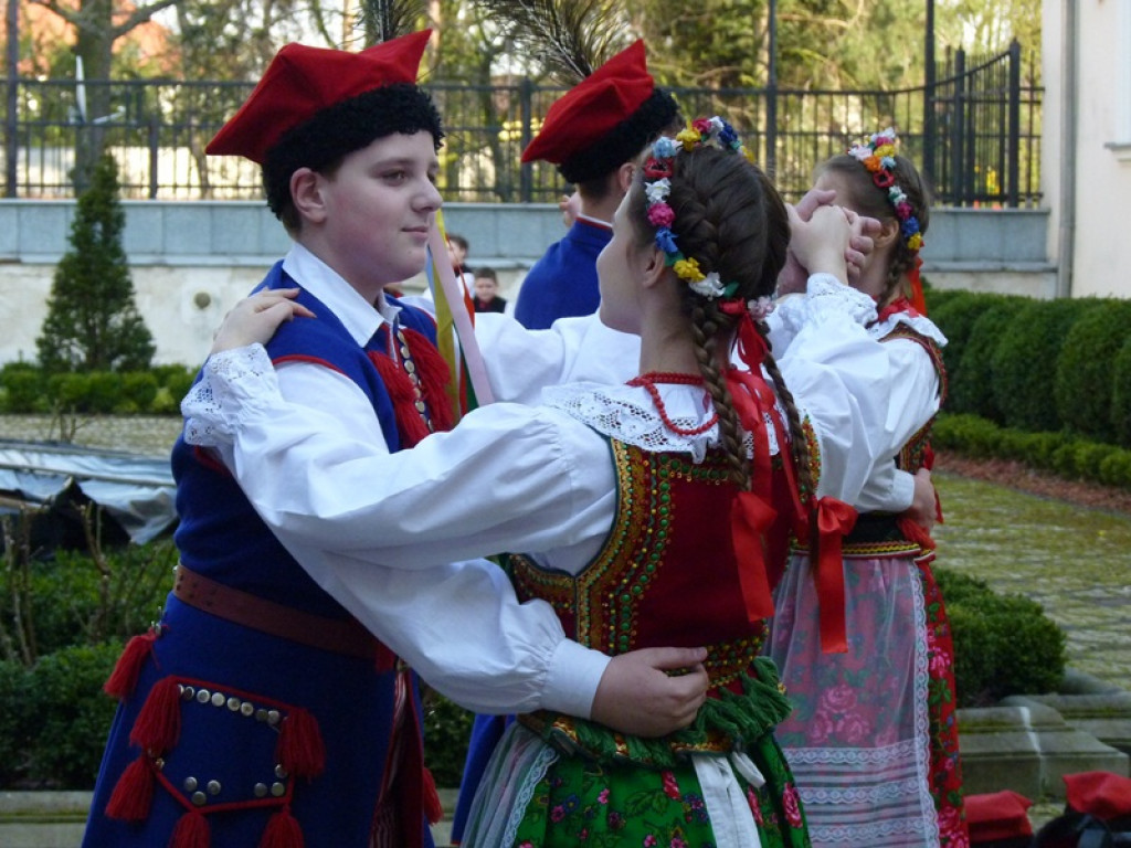 Łowickie zespoły ludowe w koncercie dla Agnieszki