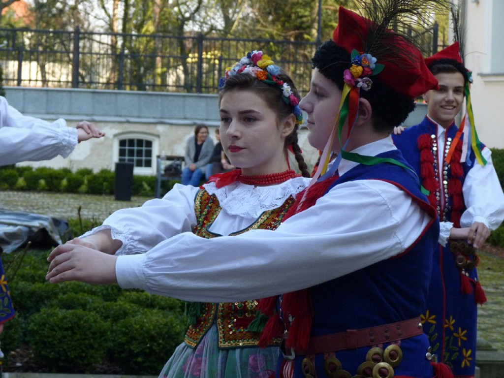 Łowickie zespoły ludowe w koncercie dla Agnieszki