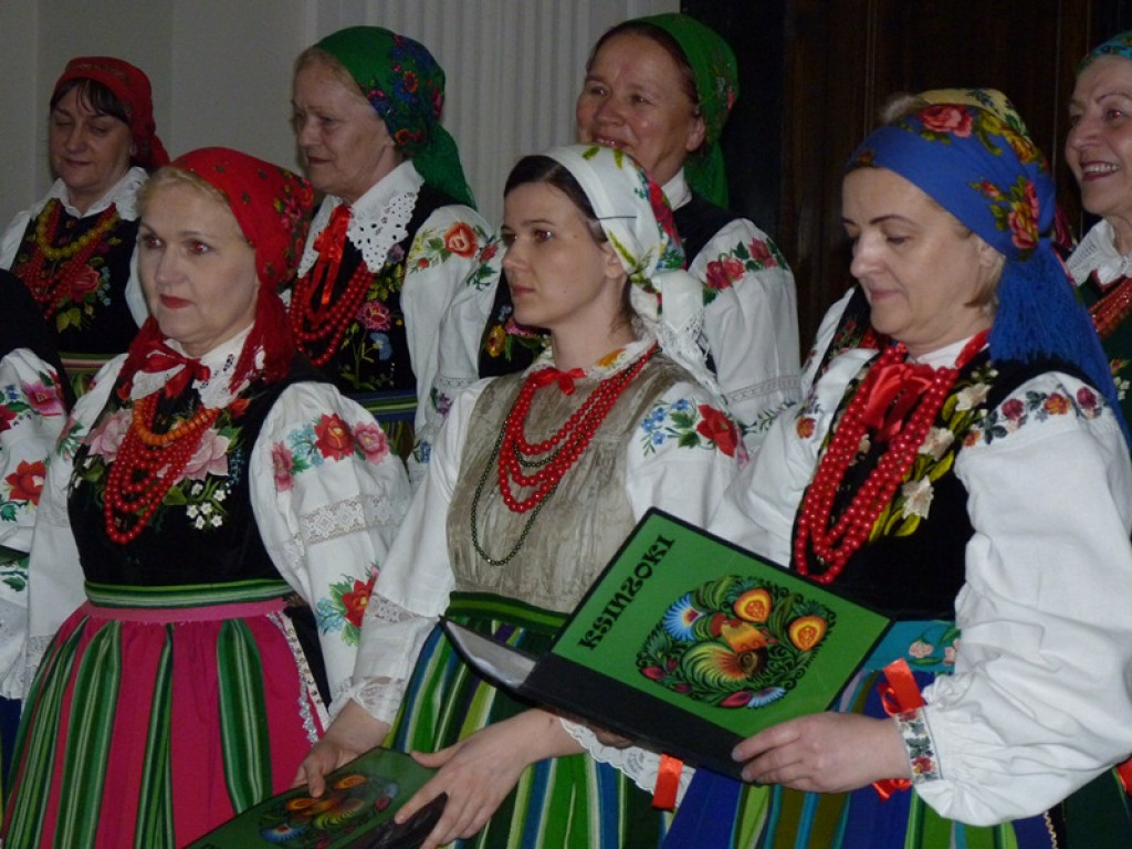 Łowickie zespoły ludowe w koncercie dla Agnieszki