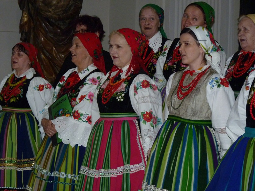 Łowickie zespoły ludowe w koncercie dla Agnieszki