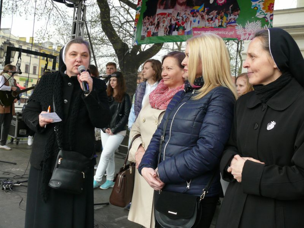Młodzi z diecezji przyjechali do Łowicza. GALERIA ZDJĘĆ