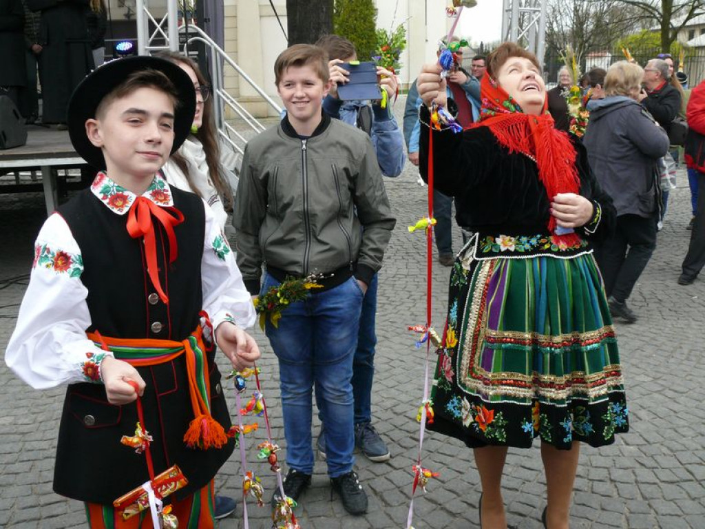 Młodzi z diecezji przyjechali do Łowicza. GALERIA ZDJĘĆ