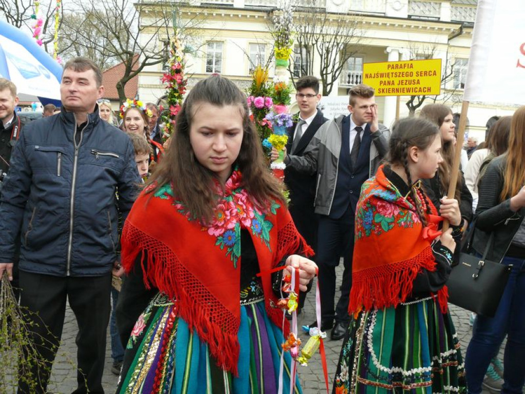 Młodzi z diecezji przyjechali do Łowicza. GALERIA ZDJĘĆ