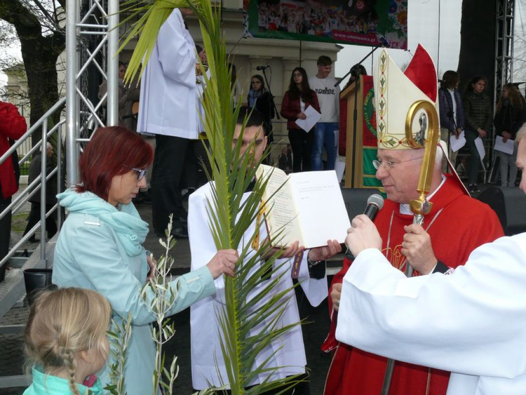 Młodzi z diecezji przyjechali do Łowicza. GALERIA ZDJĘĆ
