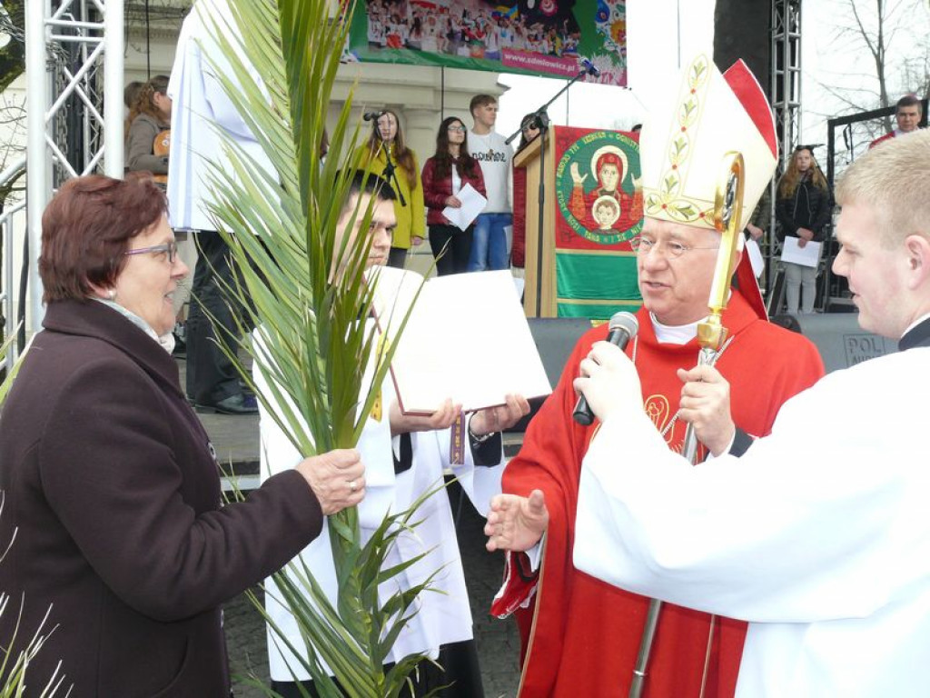 Młodzi z diecezji przyjechali do Łowicza. GALERIA ZDJĘĆ