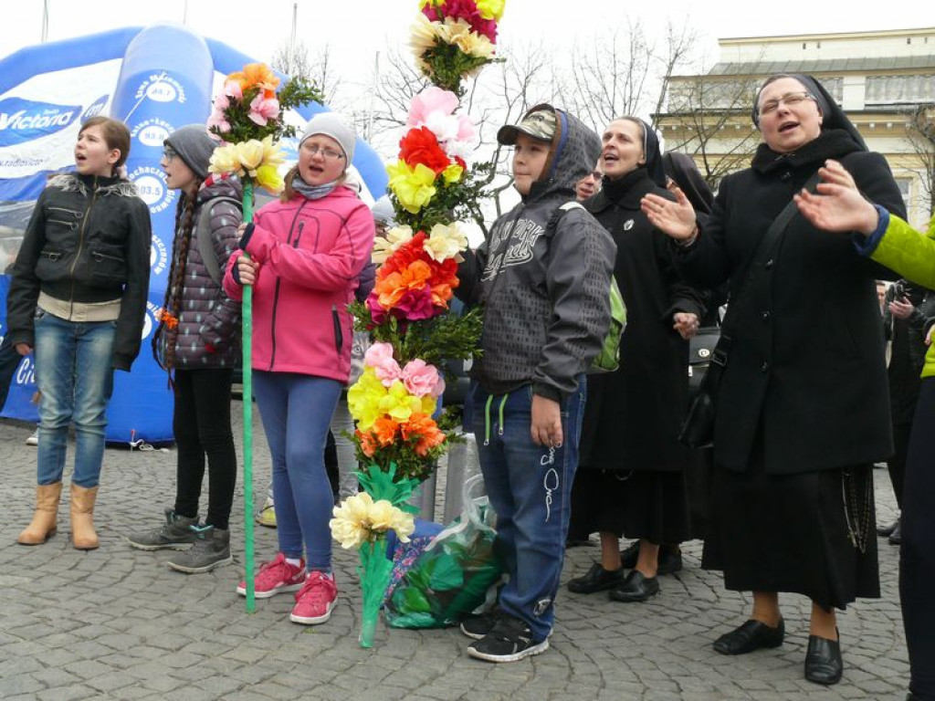 Młodzi z diecezji przyjechali do Łowicza. GALERIA ZDJĘĆ