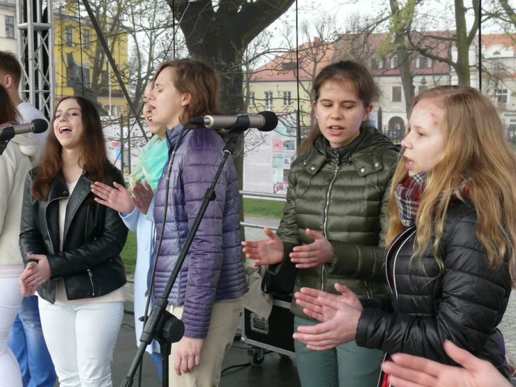 Młodzi z diecezji przyjechali do Łowicza. GALERIA ZDJĘĆ