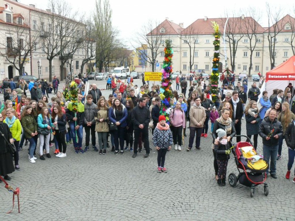 Młodzi z diecezji przyjechali do Łowicza. GALERIA ZDJĘĆ