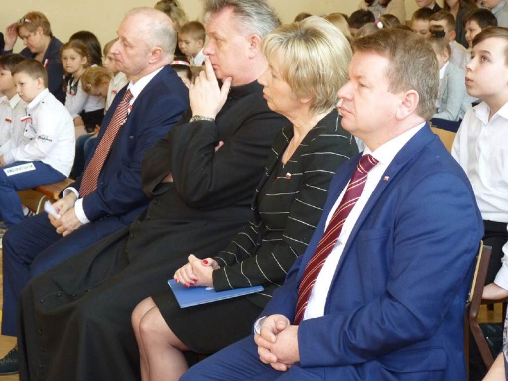 Łódzki kurator oświaty gościł w szkole w Dąbkowicach