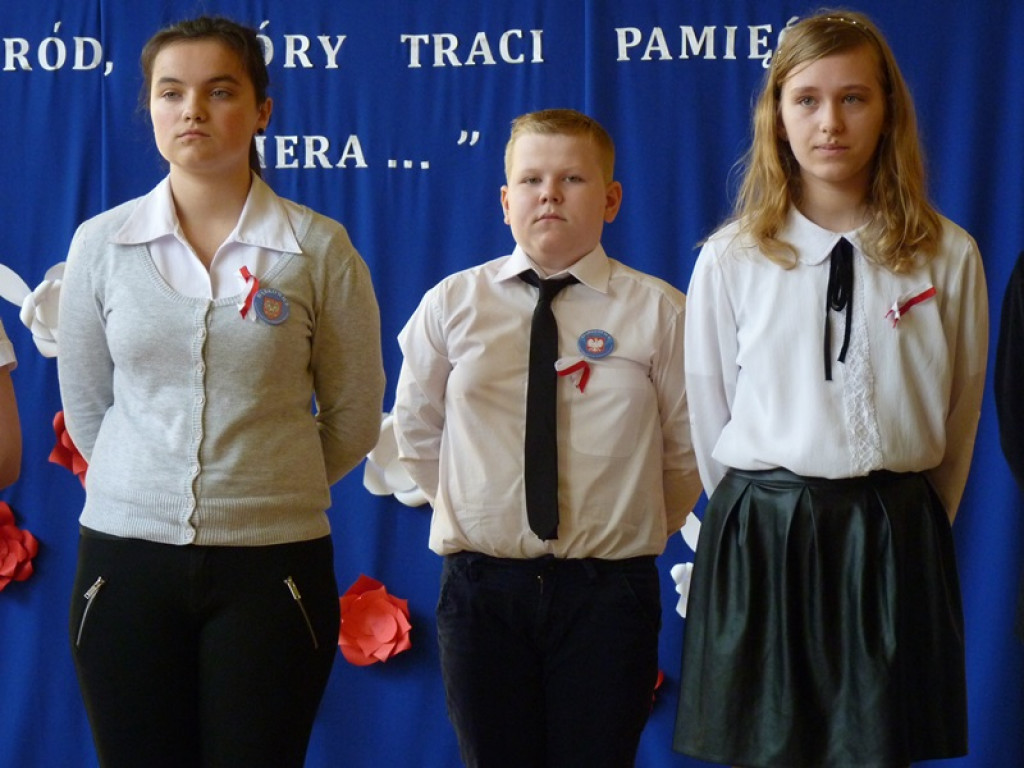 Łódzki kurator oświaty gościł w szkole w Dąbkowicach