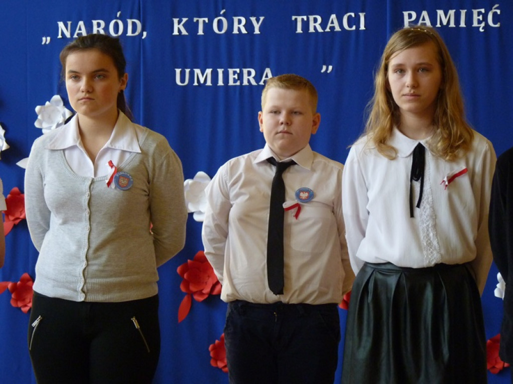 Łódzki kurator oświaty gościł w szkole w Dąbkowicach