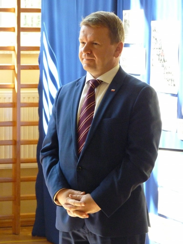 Łódzki kurator oświaty gościł w szkole w Dąbkowicach