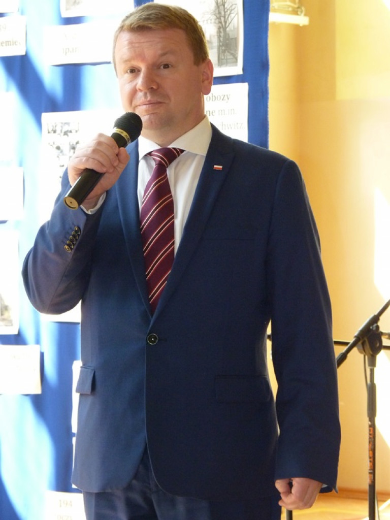 Łódzki kurator oświaty gościł w szkole w Dąbkowicach