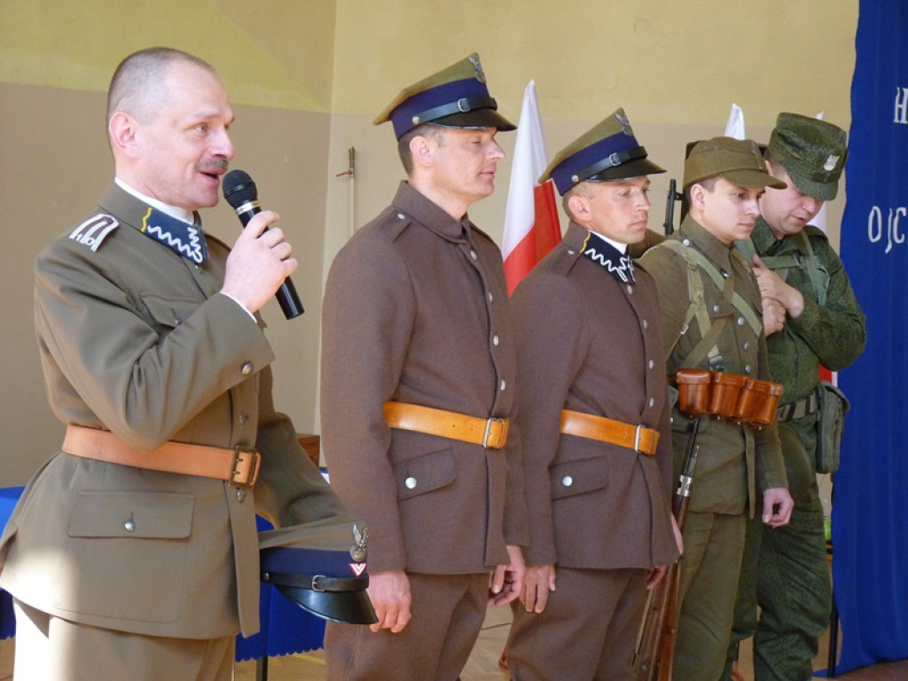Łódzki kurator oświaty gościł w szkole w Dąbkowicach